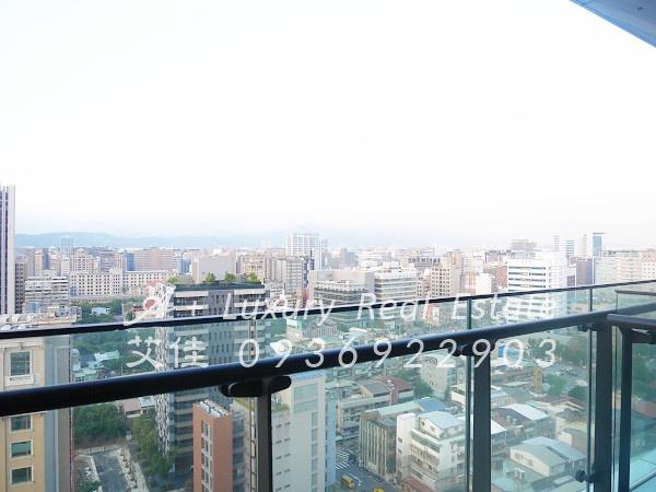 明日博