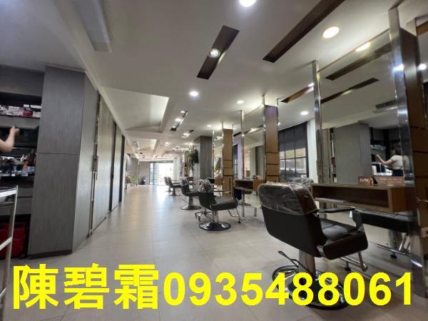 東區店面-8