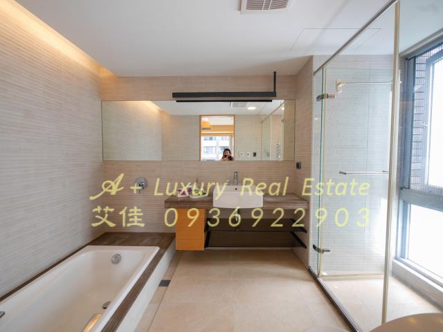 信義亞緻