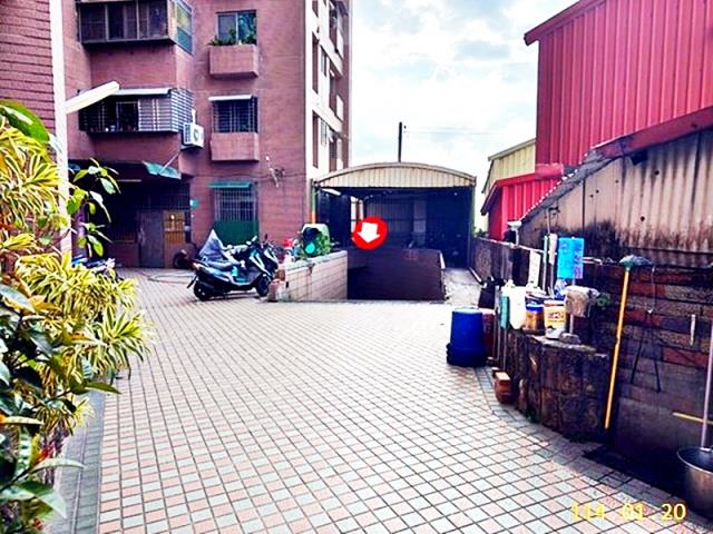 麻豆麻學路一段兩戶