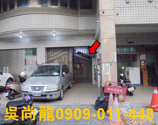 西區拍賣華廈-3