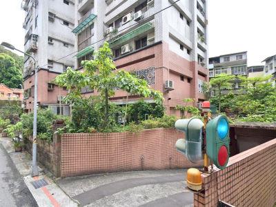 台北內湖法拍大樓-7