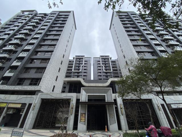 龜山法拍大樓-1