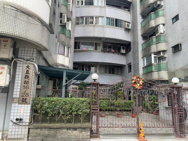 台北內湖拍賣華廈-1