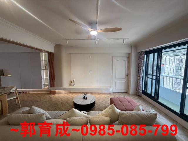 東區華廈-1