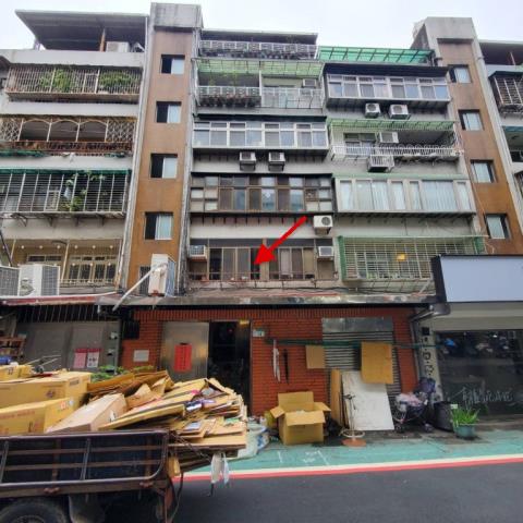 台北文山區拍賣公寓-1