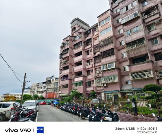 八里法拍大樓-6
