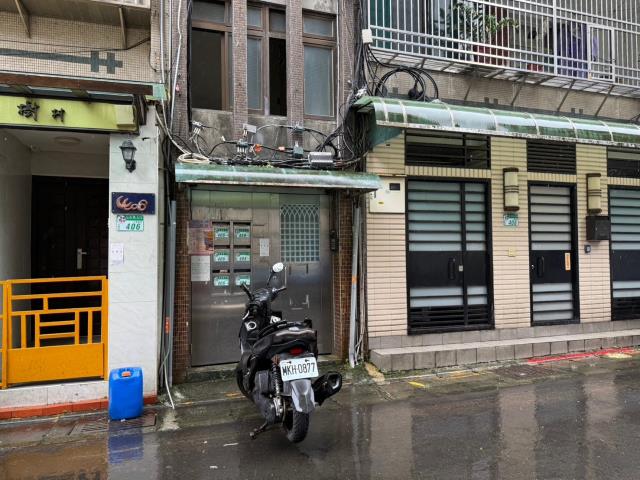 台北信義區公寓拍賣-1