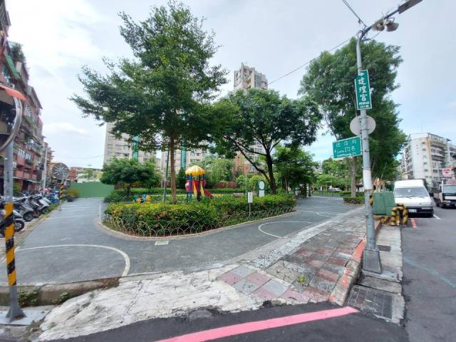 台北萬華大樓法拍-5