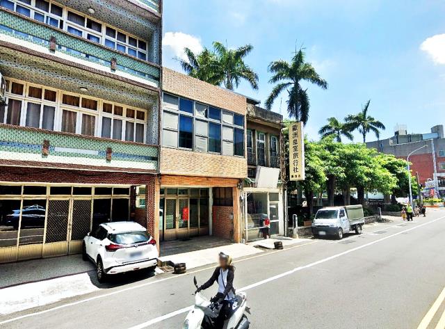 竹南中正路透天店面