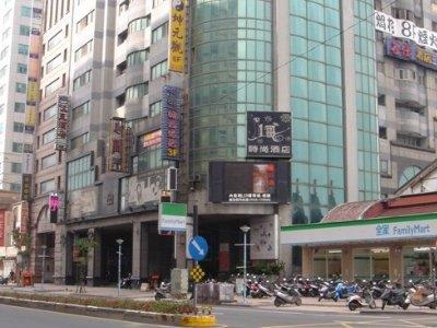 桃園平鎮大樓法拍-4