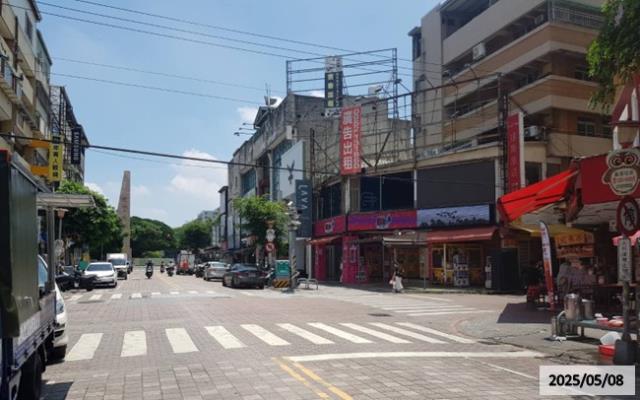 台中西屯華廈法拍-8