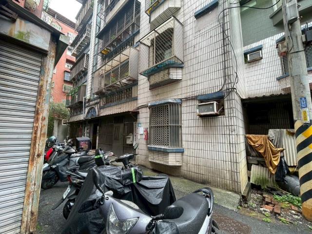 新北淡水拍賣公寓-5