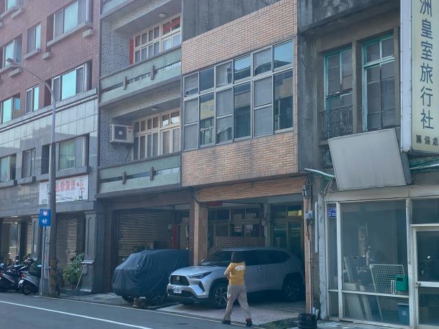 竹南法拍透天-8