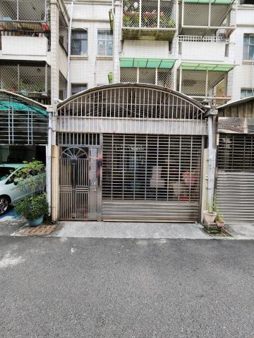 高雄鳳山法拍透天-1