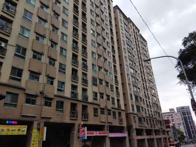 新莊拍賣大樓-1