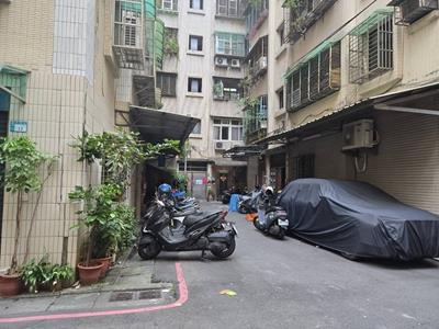 新北新莊法拍公寓-2