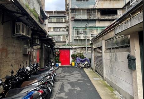 台北文山區公寓法拍-1