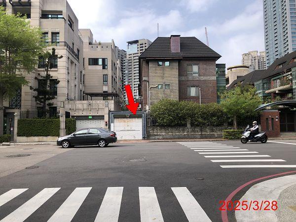 台中南屯法拍別墅-2