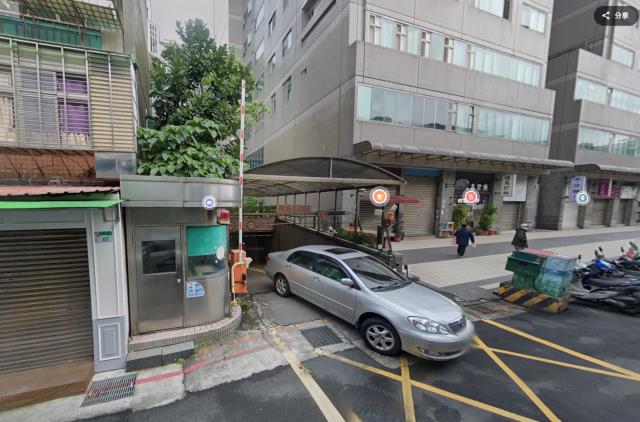 台北信義區法拍大樓-12