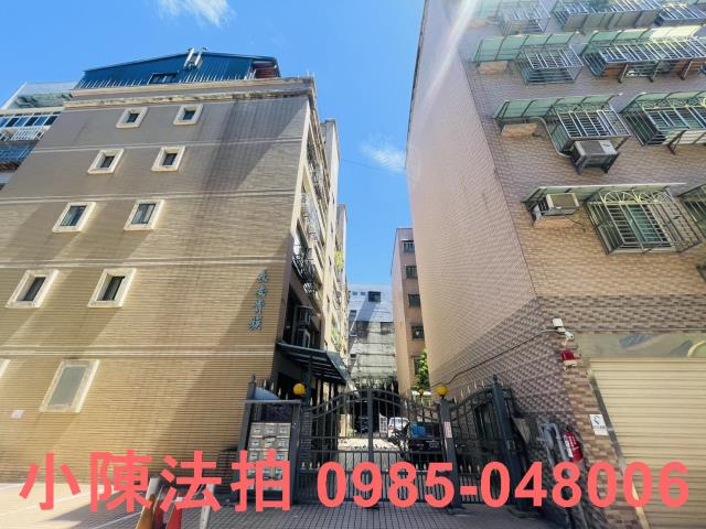 蘆洲華廈法拍-2