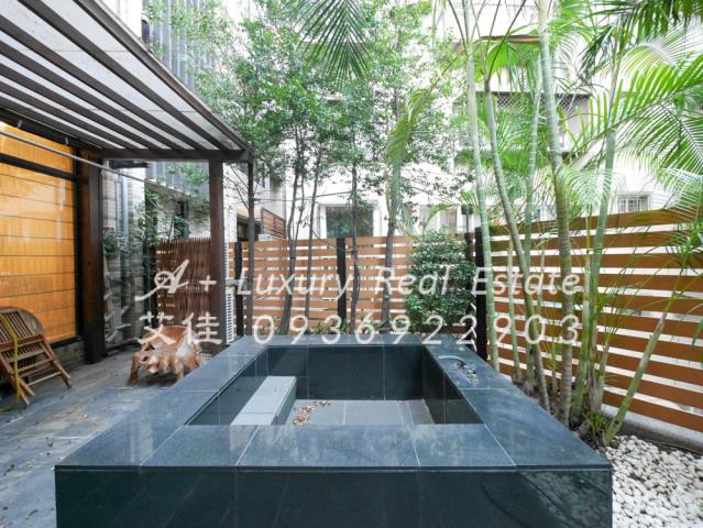 隱奕大庭院