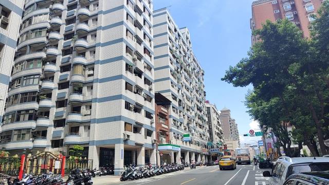 桃園蘆竹法拍大樓-1