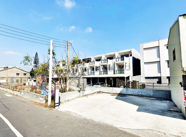 崙背忠孝北街透天別墅