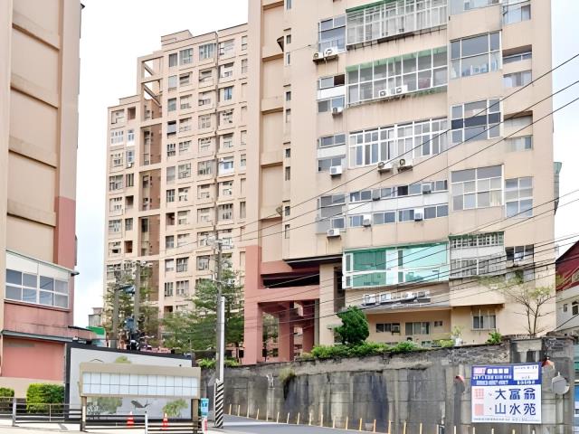 新北大樓法拍-2