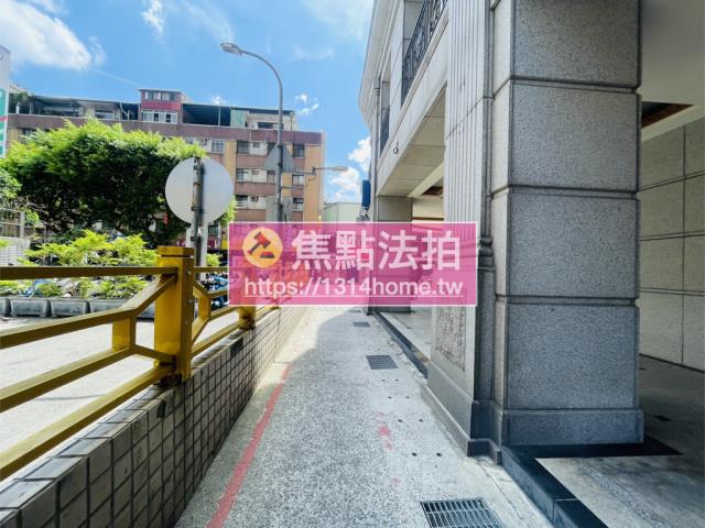 新北大樓法拍-11