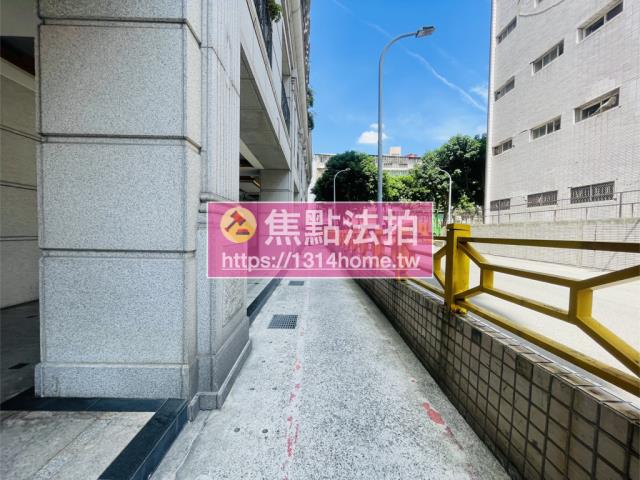 新北大樓法拍-12
