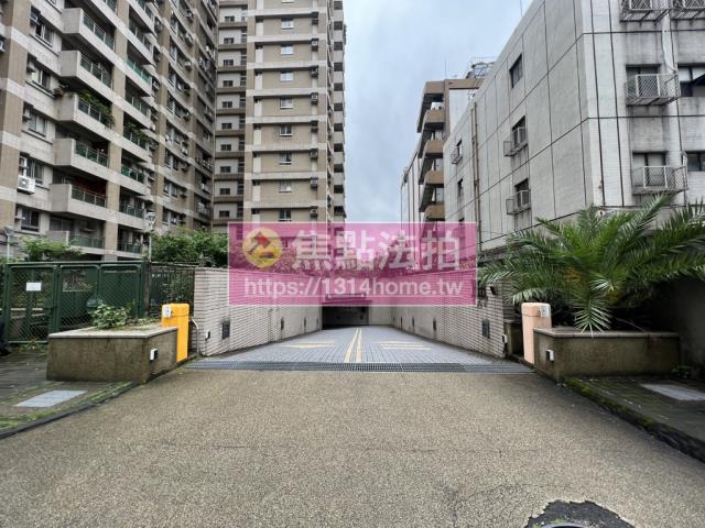 台北拍賣大樓-8