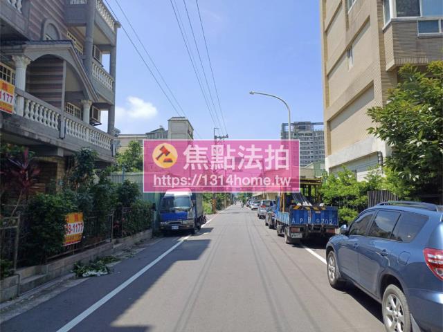 八里法拍透天-7