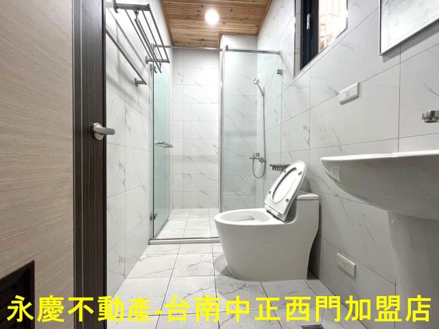 新營透天-13
