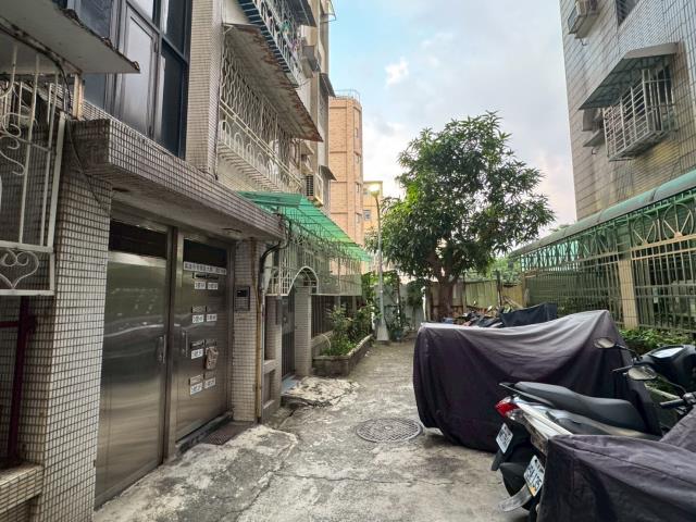高雄苓雅公寓拍賣-3