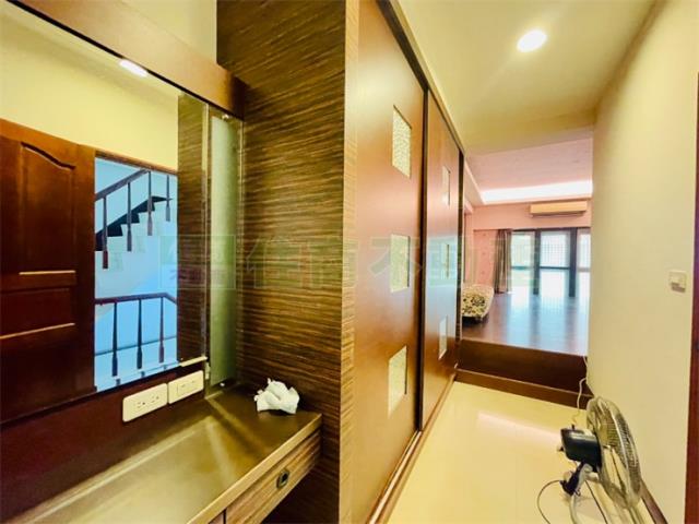 高雄鼓山透天-7