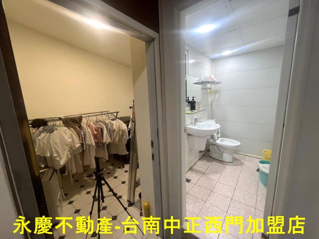 台南東區透天-9