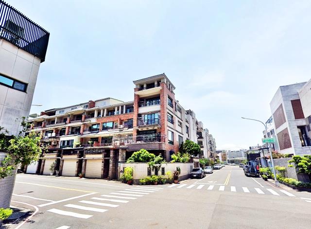 東區拍賣透天-4