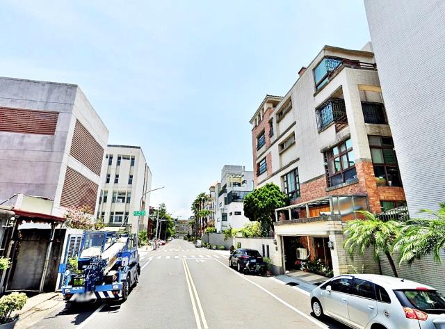 東區法拍透天-7