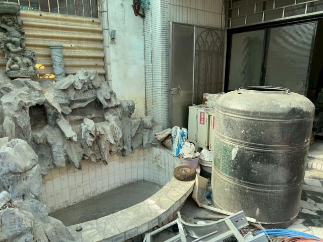 高雄楠梓法拍透天-4