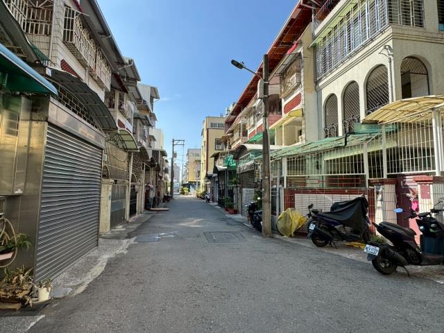 高雄楠梓法拍透天-9