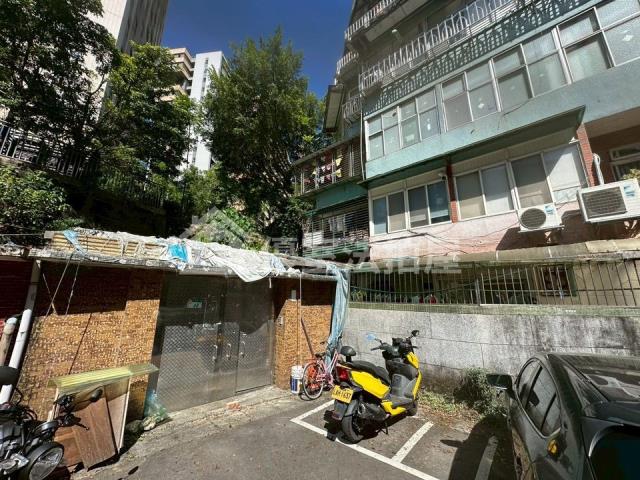 台北文山區拍賣公寓-1