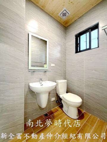 台南東區透天-11