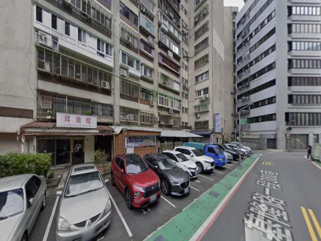 台北信義區法拍大樓-1