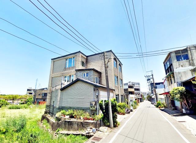 竹南鎮三泰街電梯車墅