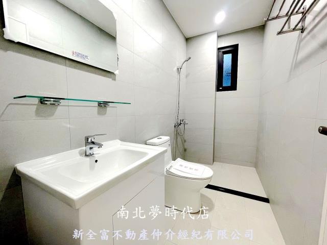 台南中西區透天-12