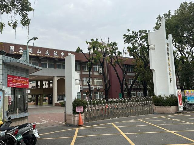 高雄岡山大樓法拍-4