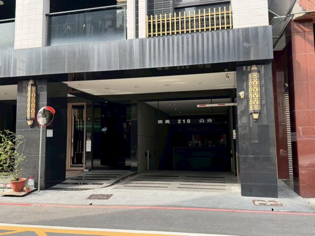 高雄鹽埕法拍大樓-8