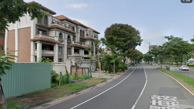 楠梓法拍透天-5