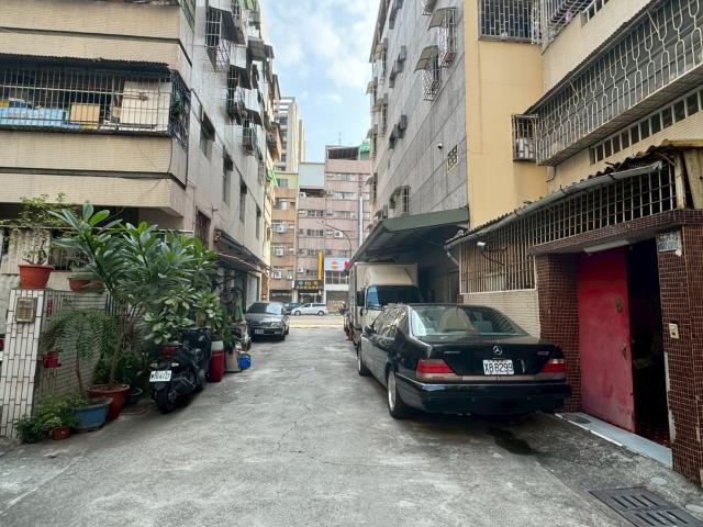 高雄苓雅公寓法拍-4